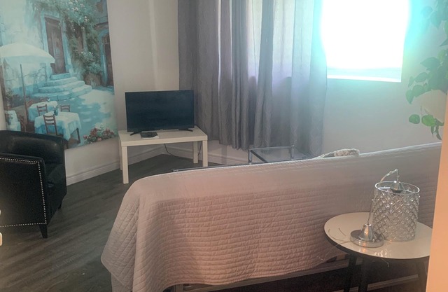 Vacation suite directly across from the beach at Crystal Beach on Lake Erie