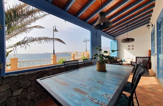 Ferienvilla 'Delicias' mit Meerblick, privater Terrasse und WLAN