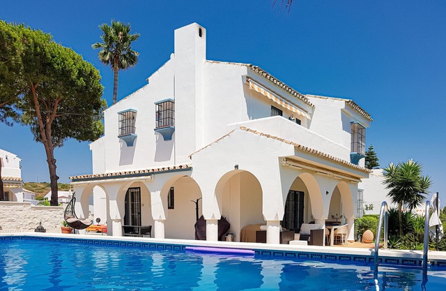 Ferienvilla für Familien, privaten Garten und Pool