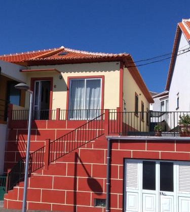 Val's Place