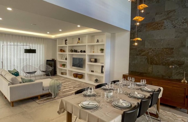 Valadares Villa Sun, Sand & Serenity: 17 Beaches + Private Pool!