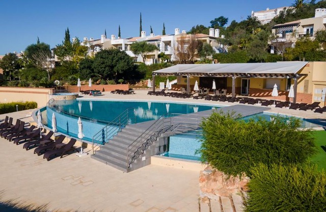 Vale da Ribeira 2BDR House W/Pool by LovelyStay