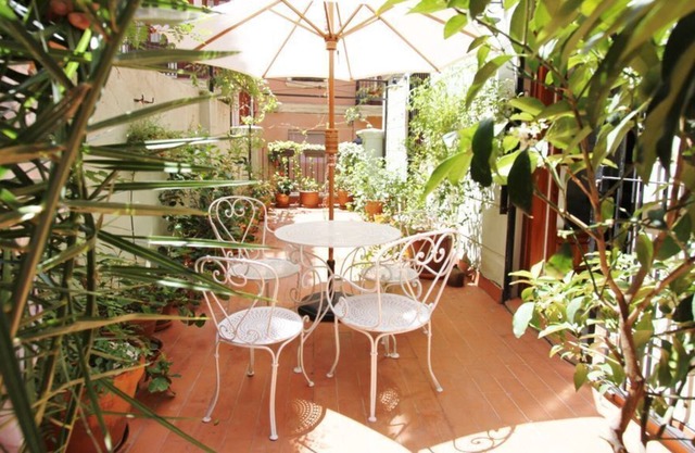 Valencia: Appartementanlage Terrasse Garage WiFi in der Altstadt
