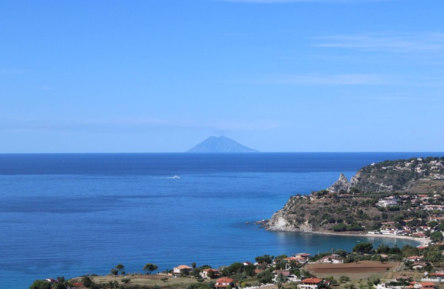 Valentino Holiday Home-9 pax-Amazing sea view