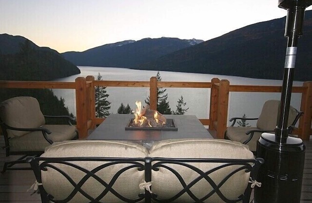 Valhalla Chalet Slocan Lake! Summer 2025 Avails! Ask for Winter Spring Specials!