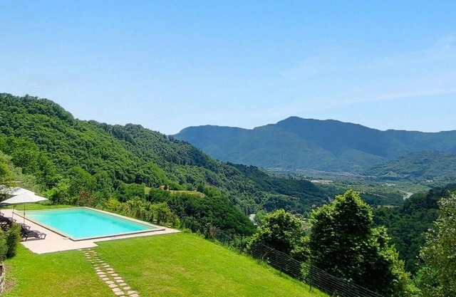 Vallecchia Sotto, 5-Bett-Villa, privater Pool, tolle Aussicht WIFI, Koch buchen