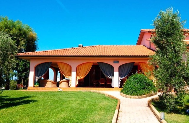 Ferienhaus Vallegaia, vollständige Erholung mit Swimmingpool, Tennis und Fußball