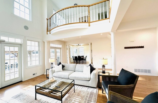 Valley Hill Retreat, Sleeps 14.