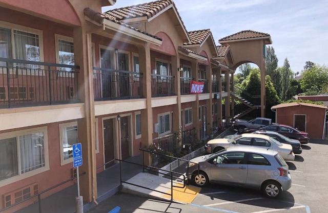 Valley Inn