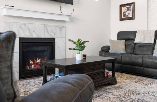 Valley's Hottest Stay | Grill, Chill, Repeat