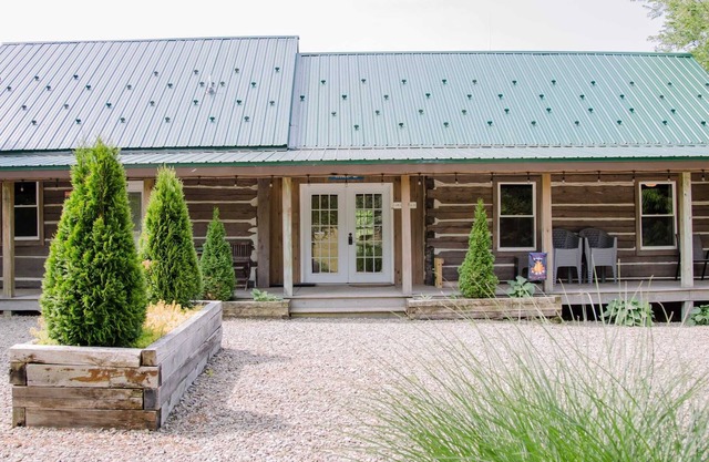 Valley View A and B - Rustic Log Cabin