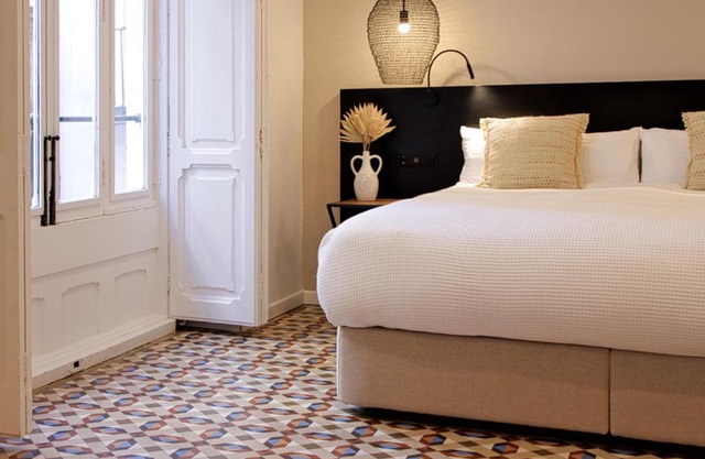 VALOLA Boutique Rooms
