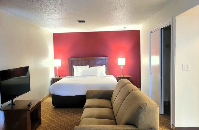 Value Suites Extended Stay - St Louis