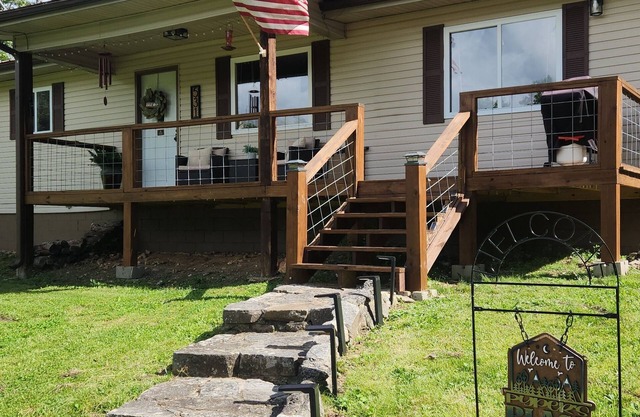 ⭕️Van Buren 3 Bedroom Home Near The Landing with an Arcade! Fast Wifi!