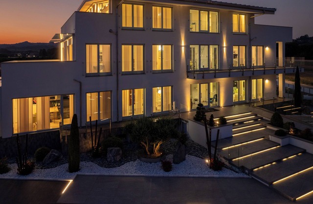 Vanity Tail Luxury Apartments - 1