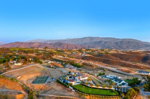 Vaquero By Fieldtrip Modern Wine Country Resort