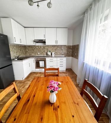 Vardi Haus