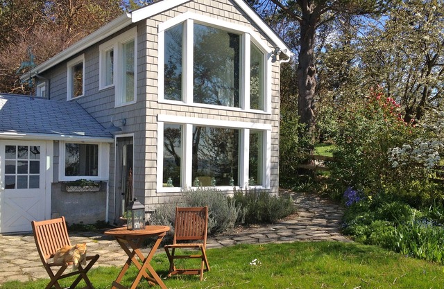 Vashon Island Loft & Beach - Haustierfreundlich