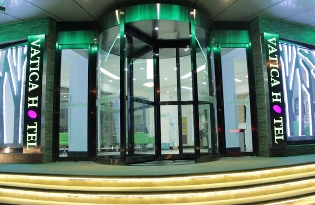 Vatica TianJin JingHai District Bus Station Home World Plaza Hotel