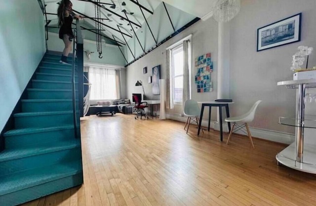 Modern executive loft in the heart of Hertel.