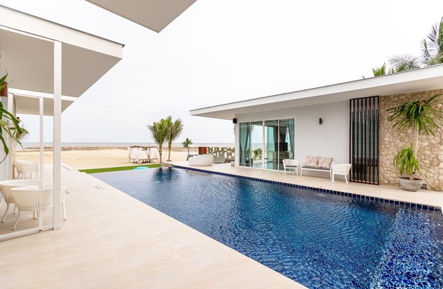 Luxusvilla am Strand von Cha am, Thailand