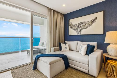 Velvet Tide at Harbor 171 Torre Norte