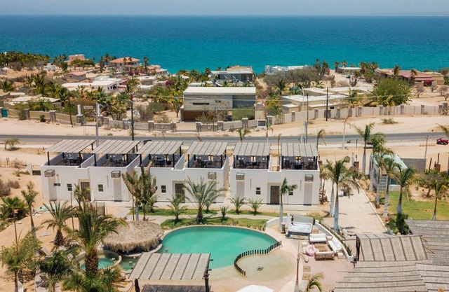 Ventana Blue Hotel