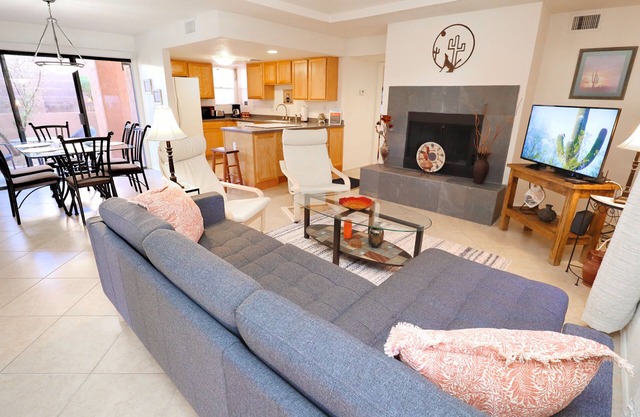 This condominium is a 2 bedroom(s), 2 bathrooms, located in Tucson, AZ.