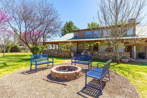 Verde Valley Ranch Main House, Spacious 4BR, Sleeps 8, Near Jerome