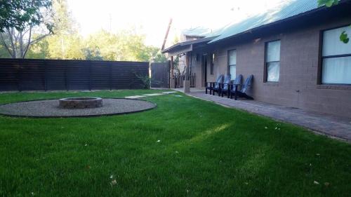 Verde Valley Ranch Retreat - 4BR Guest House by Sedona & Jerome