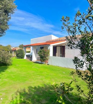 Vermentino Appartamento in Villa a 200m dal mare -Giardino, Wi-Fi, AC, BBQ, Parcheggio