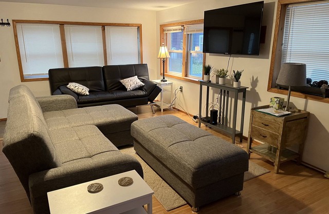 Verona Beach Lakeside Retreat - Near attractions! Lots of Amenities!
