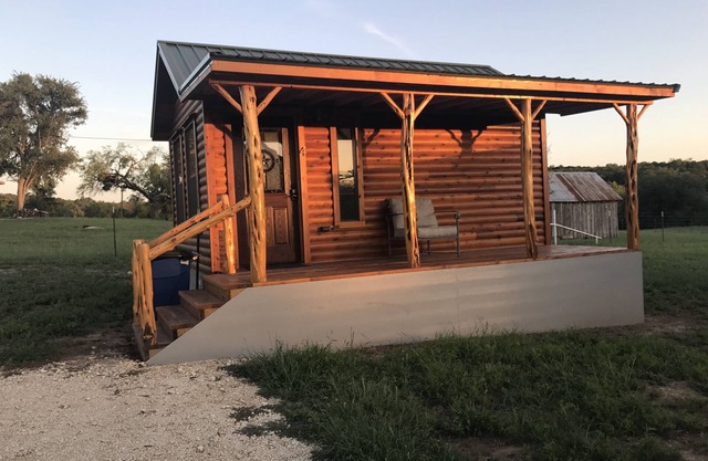 Crooked Creek Cabin 4