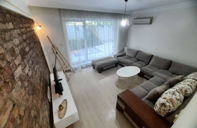 Very central location 1 bedroom apartment