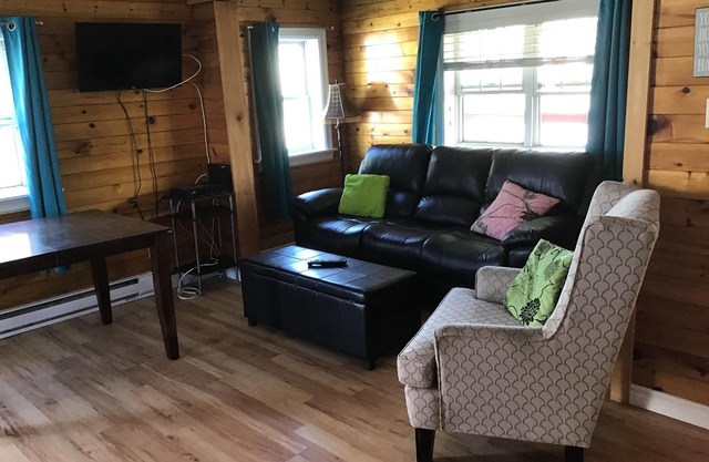 SEHR NAHE AM PARLEE STRAND - WIFI UND TV PLUS KLIMAANLAGE