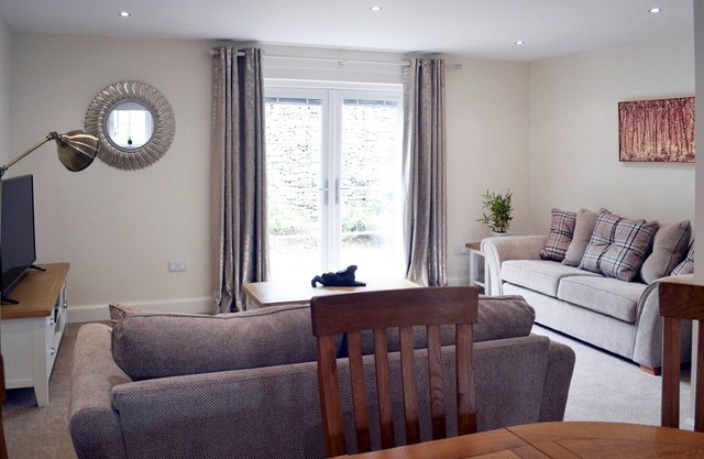 2 bedroom accommodation in Killin