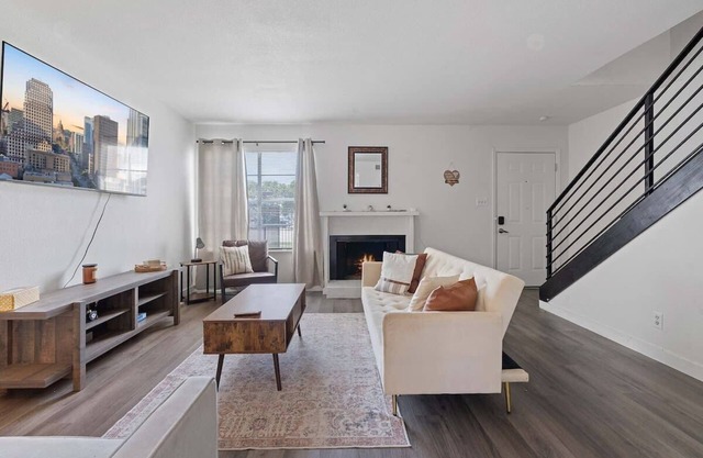 Very Cozy Home in Heart Of East Austin - Sleeps 9