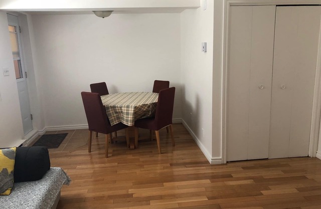 Sehr großes und helles und sauberes Studio im Souterrain in Cote St-Luc, ruhige Gegend