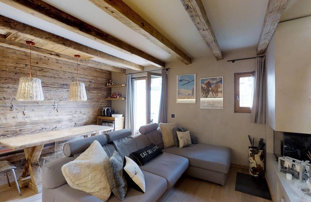 Sehr moderne, im Engadiner Alpenchic, eingerichtete 3-Zimmerwohnung mit grosszüg