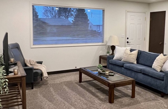 Very nice, clean, roomy, and comfortably furnished condo.
