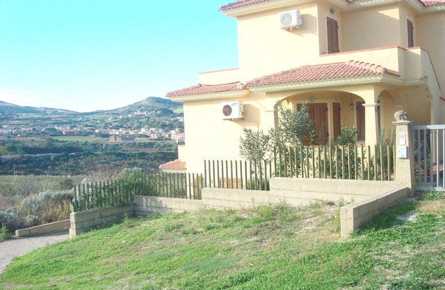 Sehr schöne Ferienwohnung mit Meerblick und Sonnenterrasse