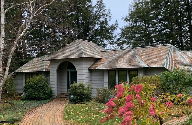 Very Private 4 bedroom home on Lake Wassookeag