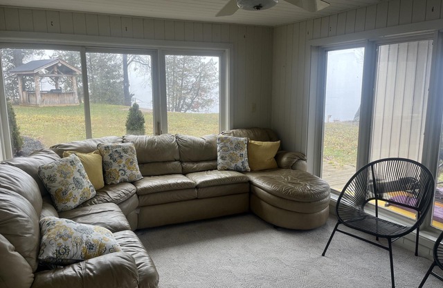 Very private Lakehouse rental