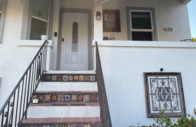 VERY RARE TO FIND!!...IN THE HEART OF SAN LEANDRO!!