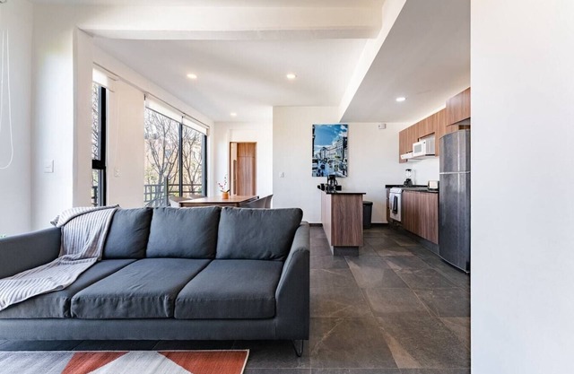 VH | Doctores | 2 hab + balcón privado+wifi | 324
