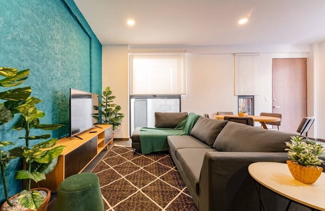 VH | Doctores Area 3BR + parking and SmarTV | 225