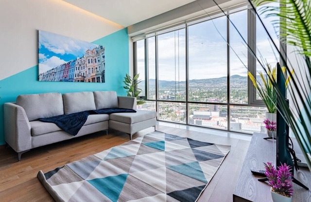 VH | Zona de hospitales | 2 rec+gym+wifi | 28