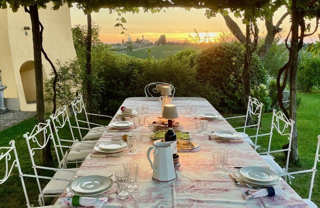 Villa air conditioning, pool, electric cars, ideal location in Chianti