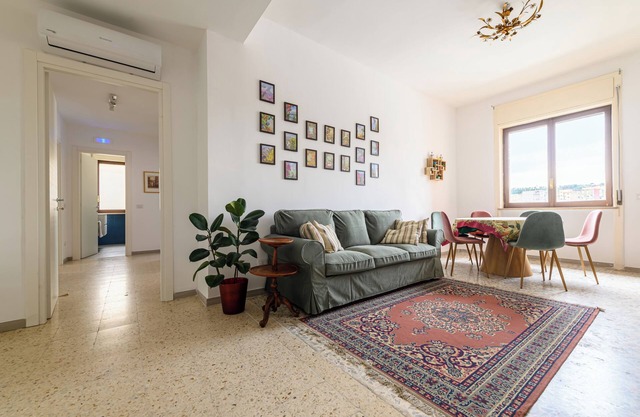 Via Coriolano 8 - Drei Schlafzimmer Wohnung, Schläft 6