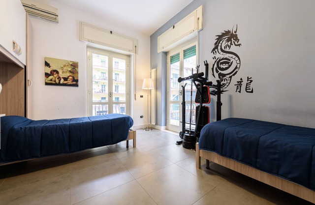 Via Mario Ruta 31 - Two Bedroom Apartment, Sleeps 4